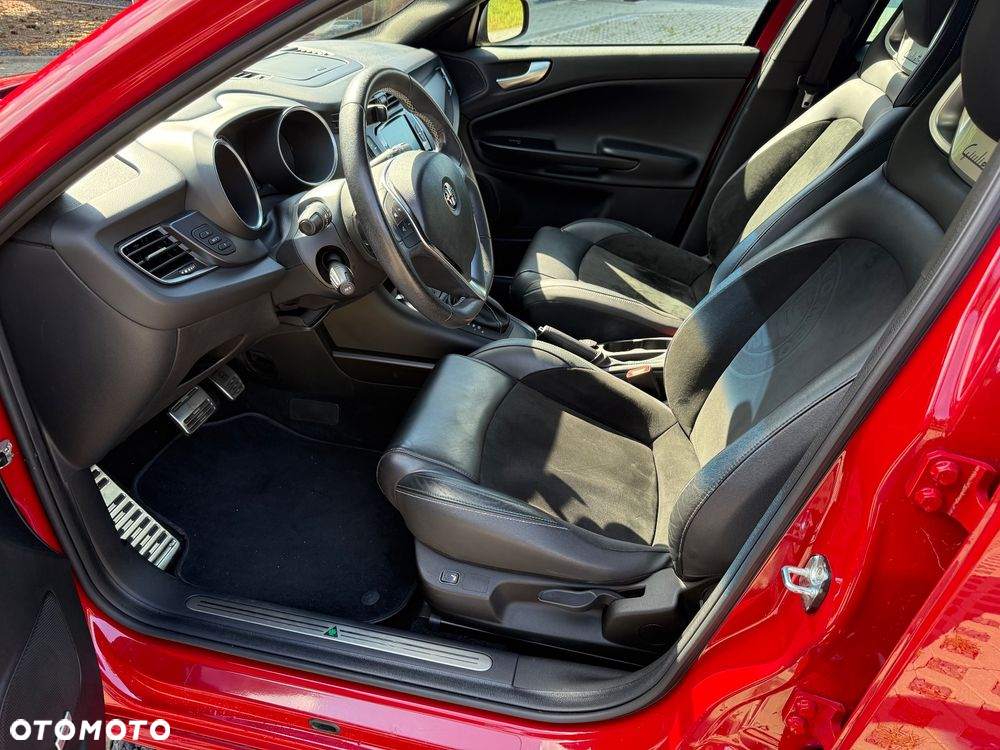 Alfa Romeo Giulietta 1750 TBi QV TCT - 12