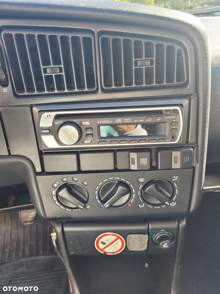 Volkswagen Passat 1.6 TD CL - 6