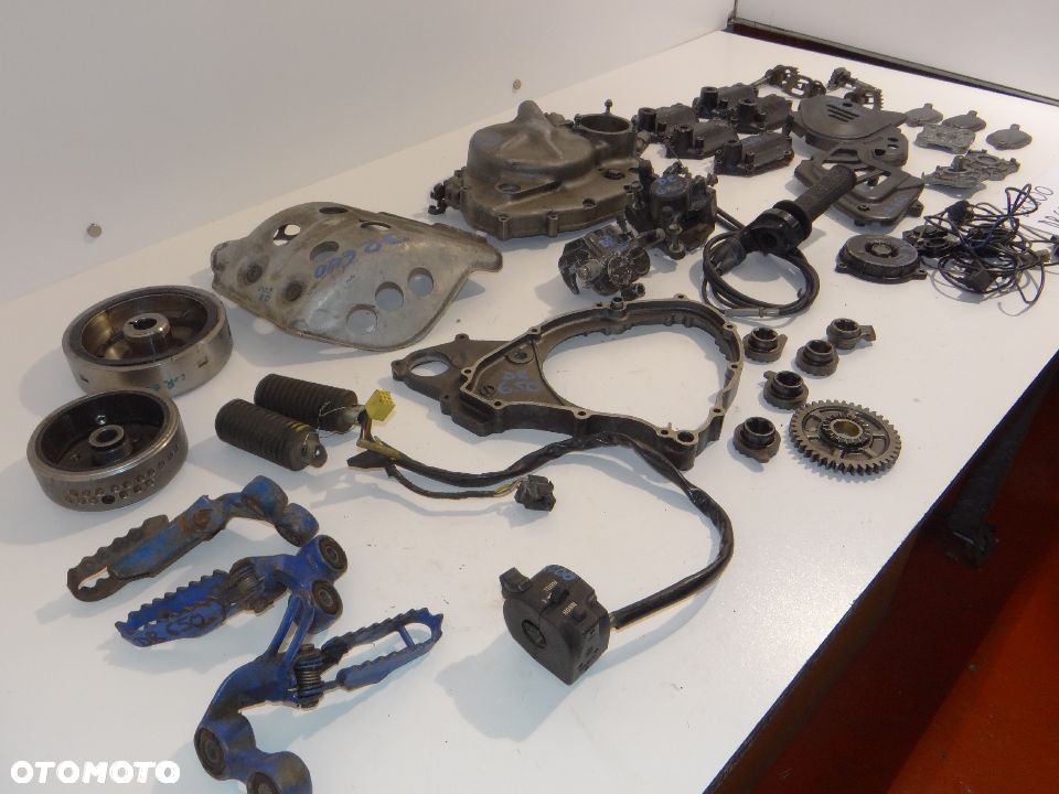 DR 600 650 pokrywa dekiel silnika sprzęgła, osłona ramy, podnóżek, koło magnesowe, zacisk hamulca, czujnik luzu - 6