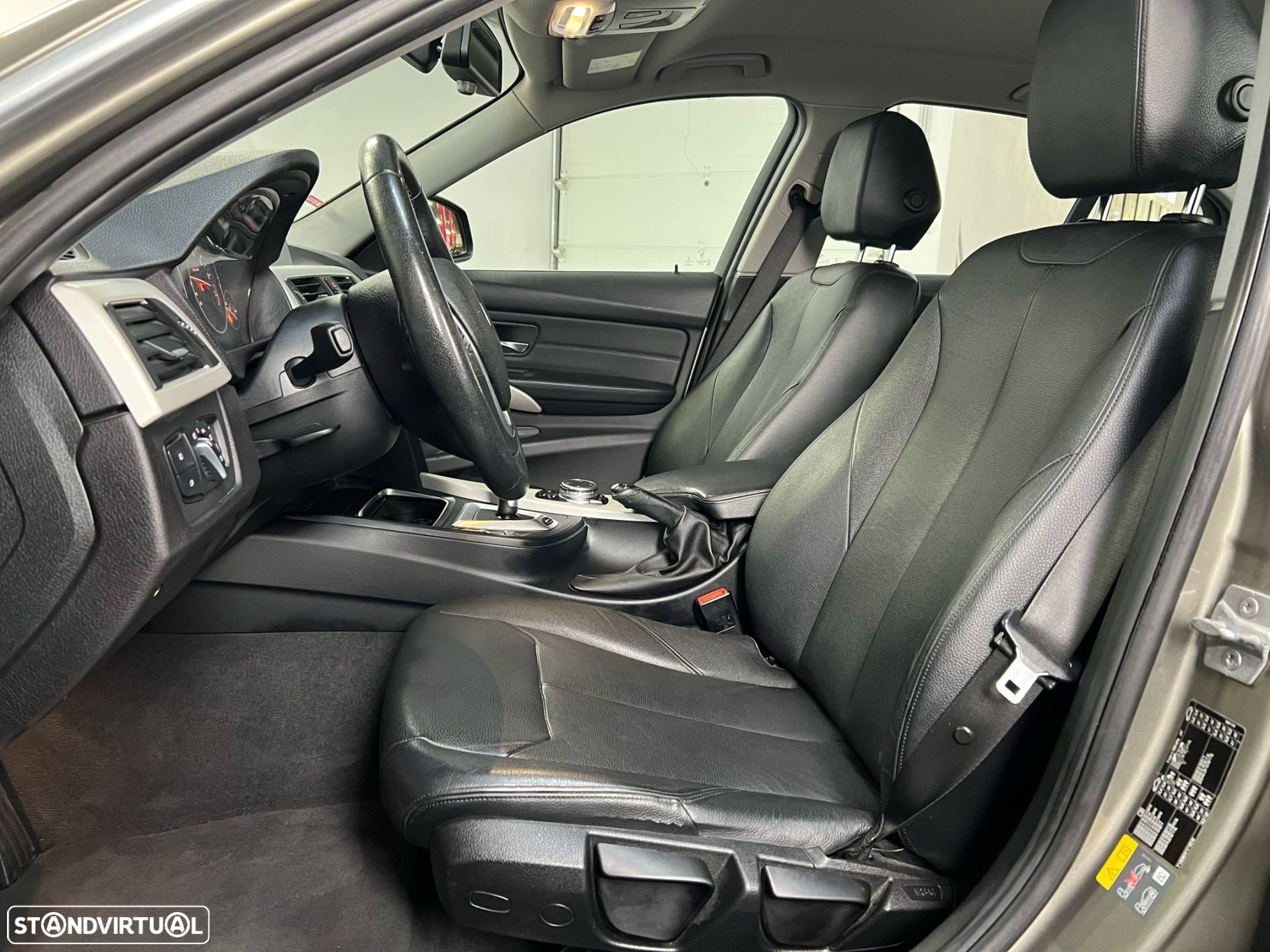BMW 330 e iPerformance Advantage - 6
