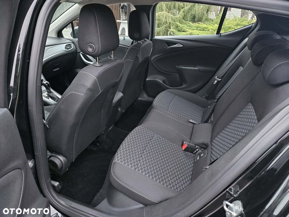 Opel Astra 1.4 T Dynamic S&S - 14