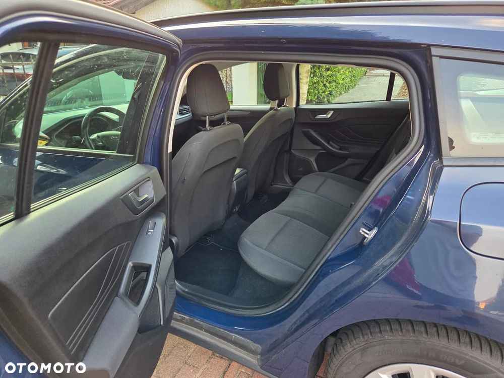 Ford Focus 1.5 EcoBlue Connected - 14