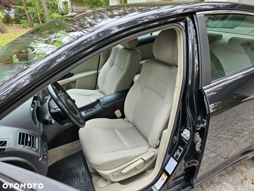 Toyota Avensis 2.0 Sol plus - 12