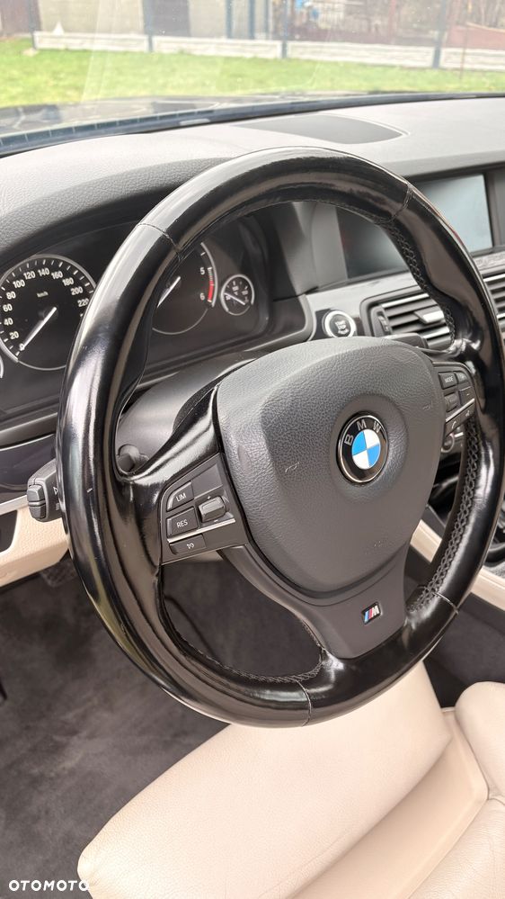 BMW Seria 5 530d xDrive - 12