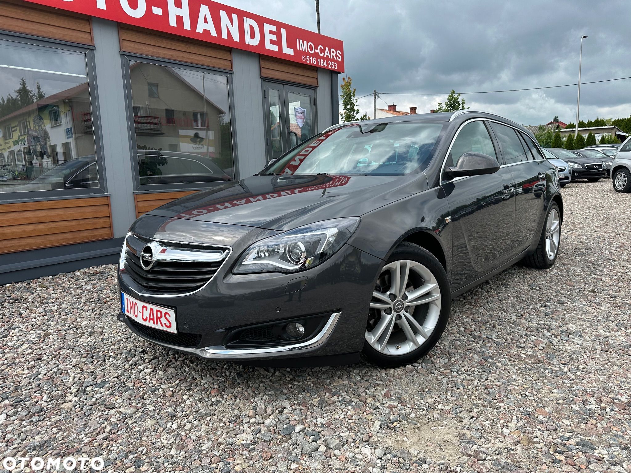 Opel Insignia - 1