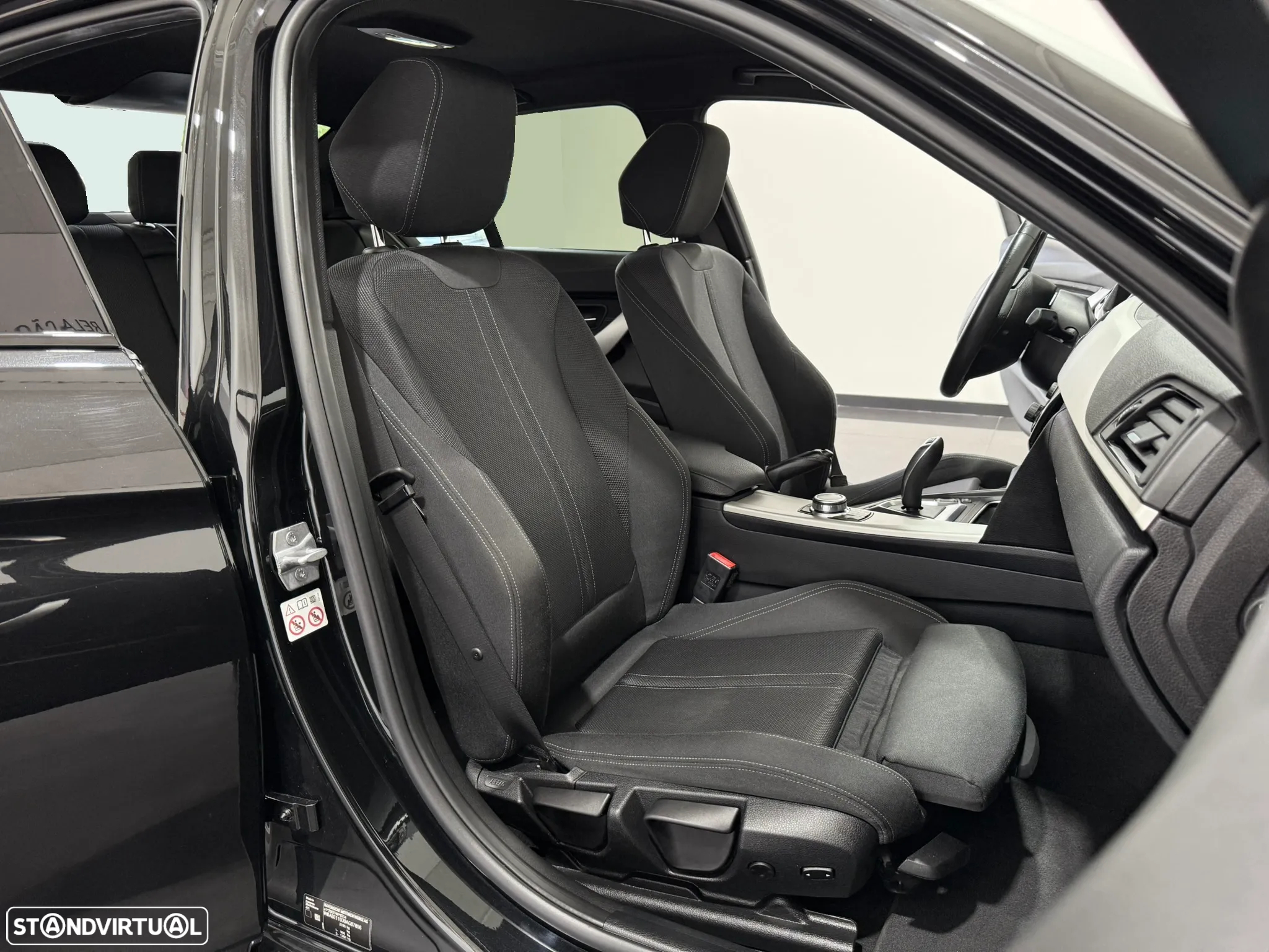 BMW 330 e iPerformance Line Sport - 39