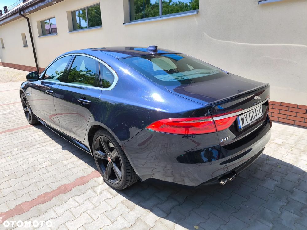 Jaguar XF 2.0 i4D R-Sport - 2