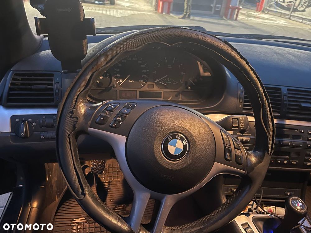 BMW Seria 3 318i Edition Exclusive - 4