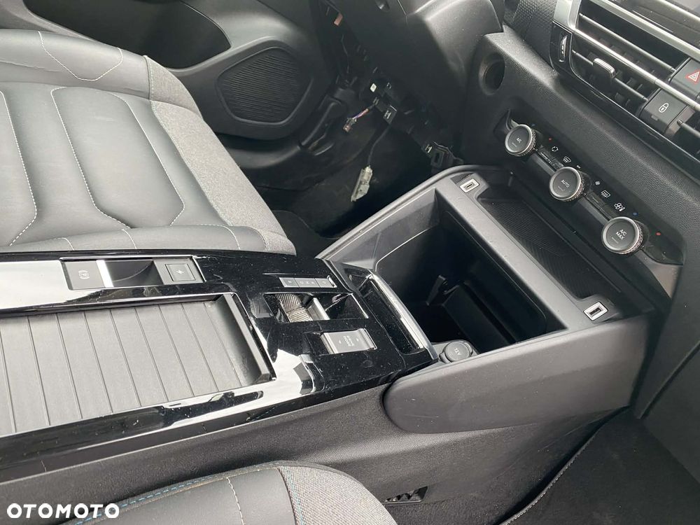 Citroën C4 e-C4 136 SHINE - 19