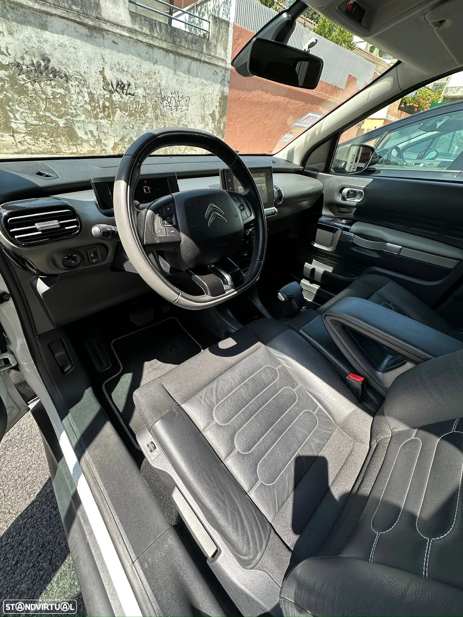 Citroën C4 Cactus 1.2 PureTech Shine EAT6 - 8
