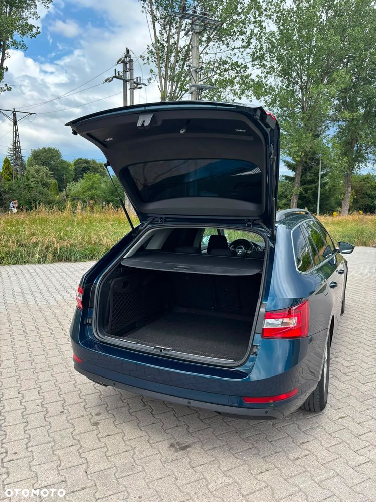 Skoda Superb 2.0 TDI SCR Ambition DSG - 12