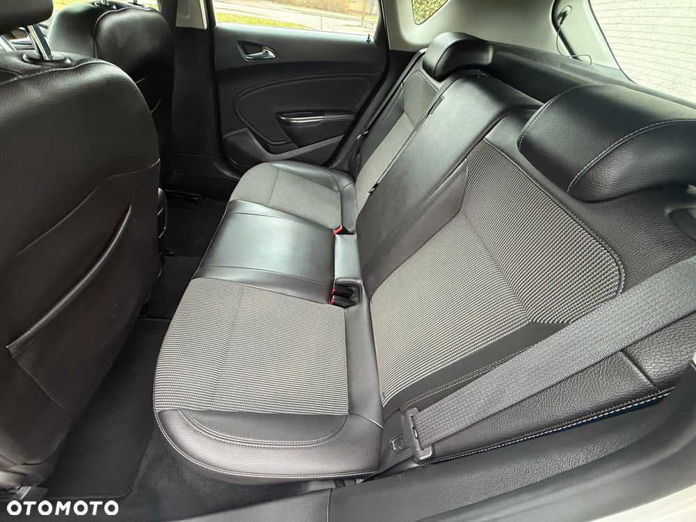 Opel Astra 1.4 Turbo Innovation - 20