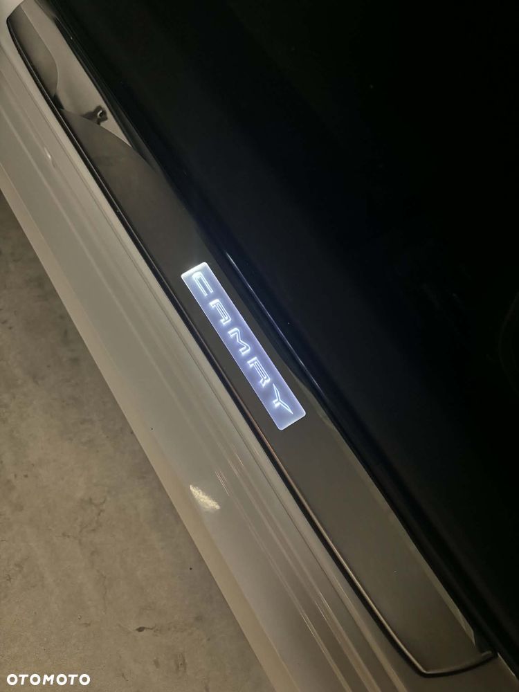 Toyota Camry 2.5 Hybrid Comfort CVT - 39