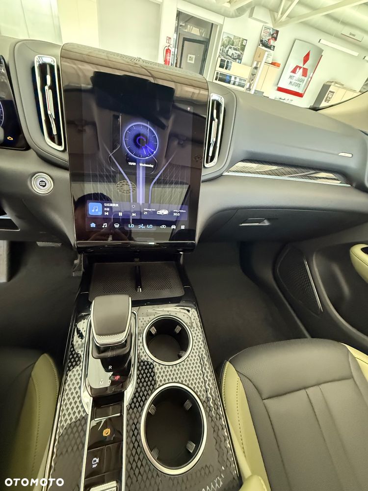 Hongqi HS3 1.5T FWD - 14