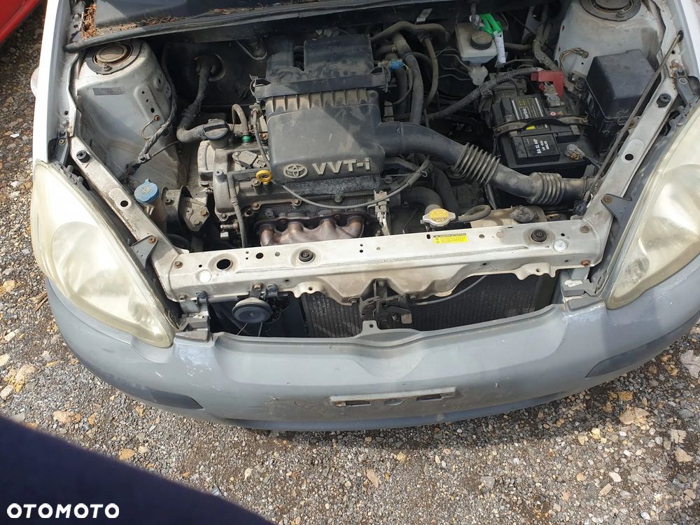 TOYOTA YARIS - 1,0 -2003R - CAŁY NA CZĘŚCI - 4