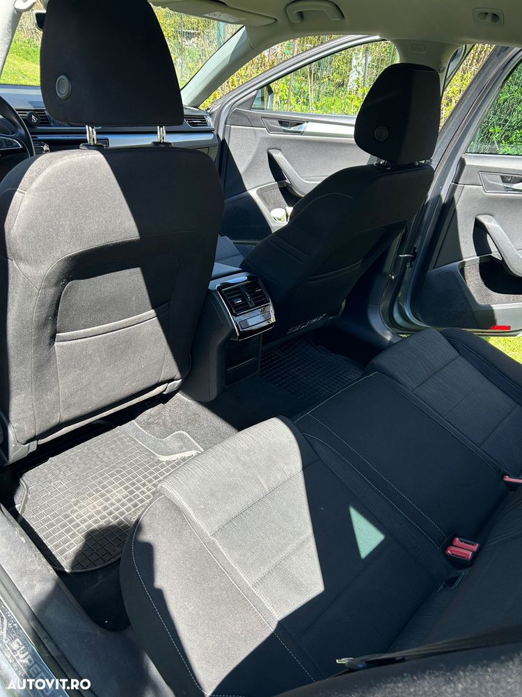 Skoda Superb 2.0 TDI DSG Ambition - 11