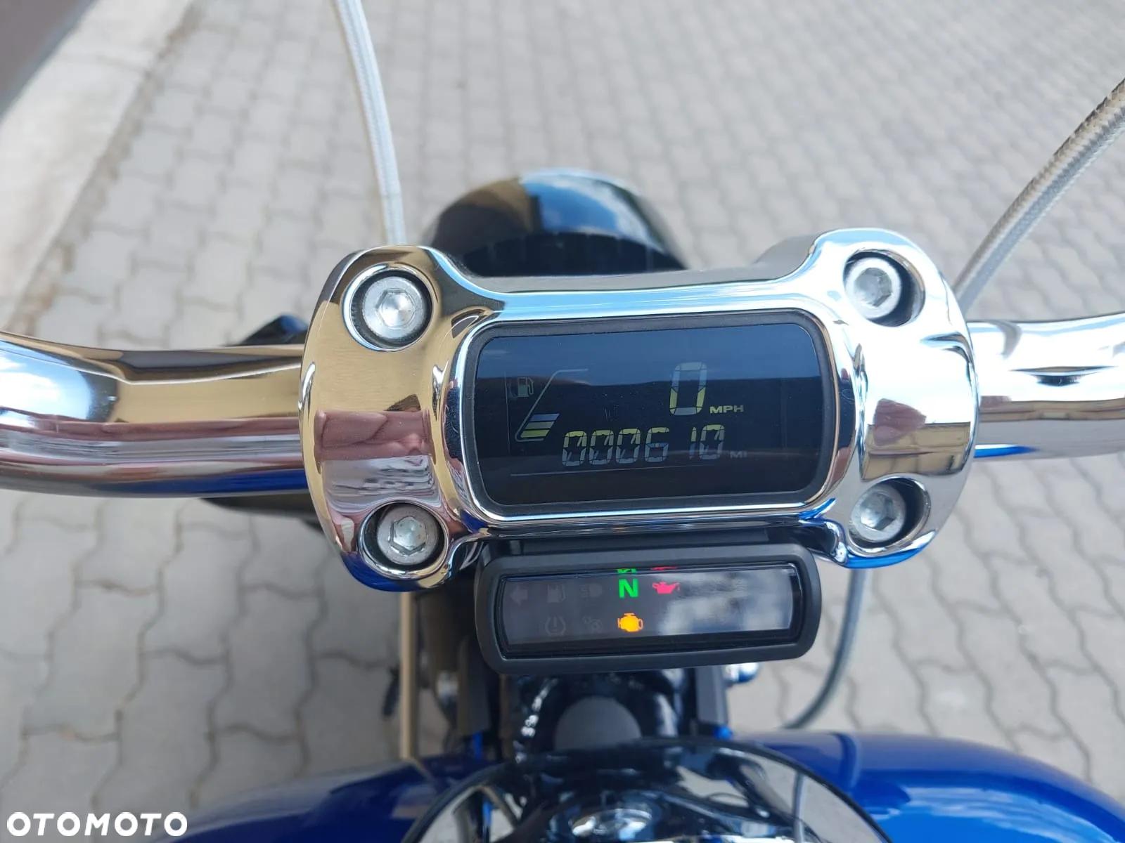 Harley-Davidson Softail Breakout - 9