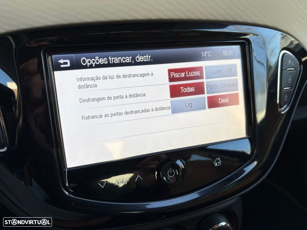 Opel Adam 1.0 T Rocks - 31