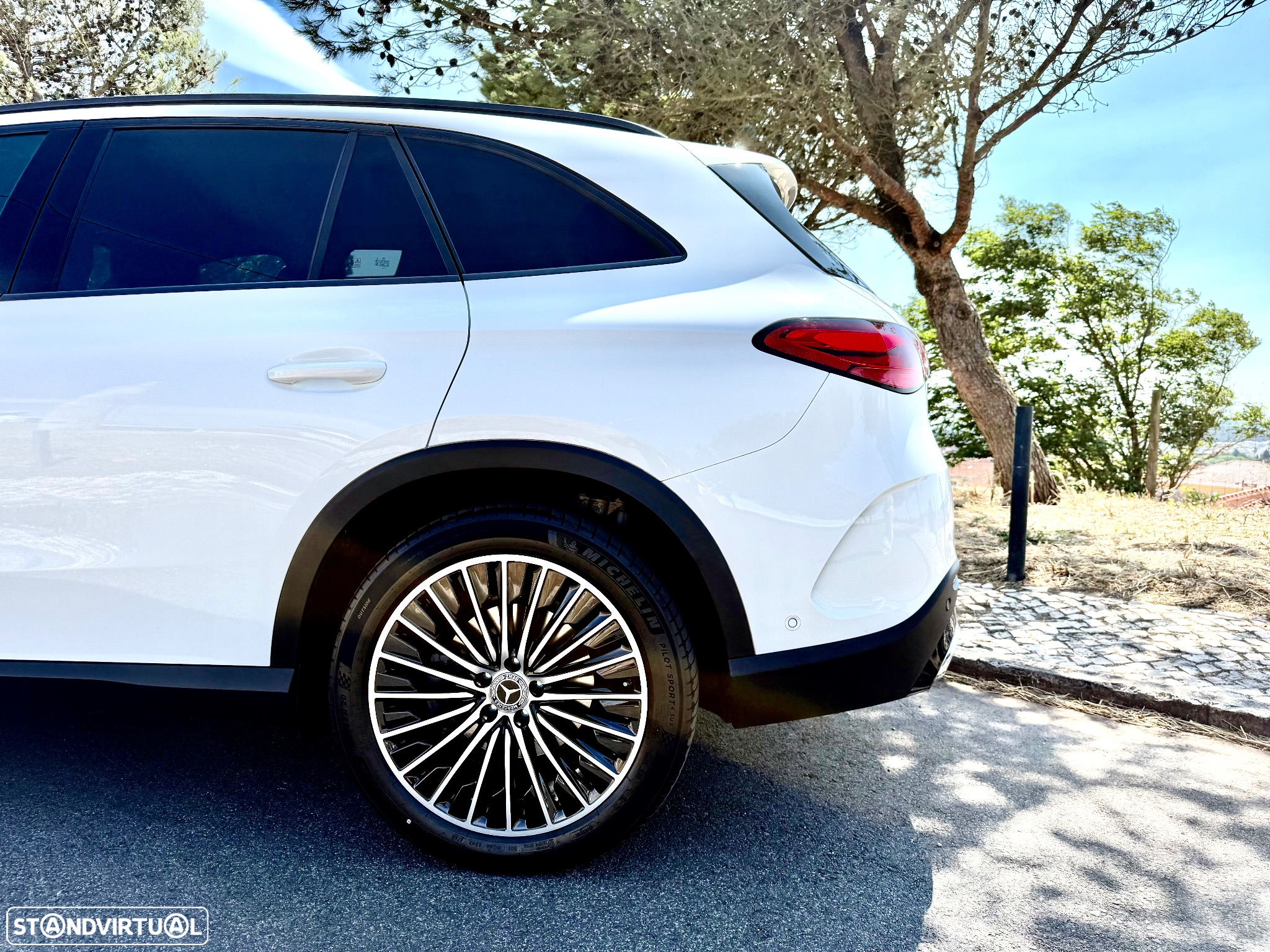 Mercedes-Benz GLC 220 d 4Matic 9G-TRONIC Edition AMG Line - 9