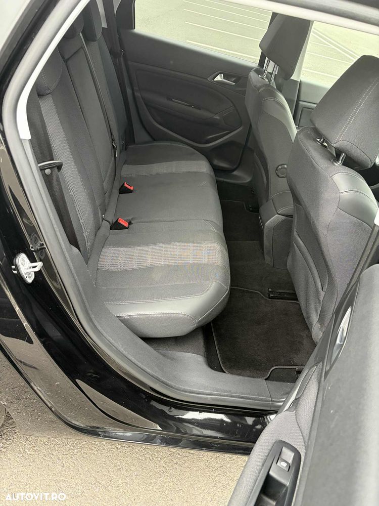 Peugeot 308 BlueHDi FAP 130 EAT8 Stop & Start Active Pack - 8