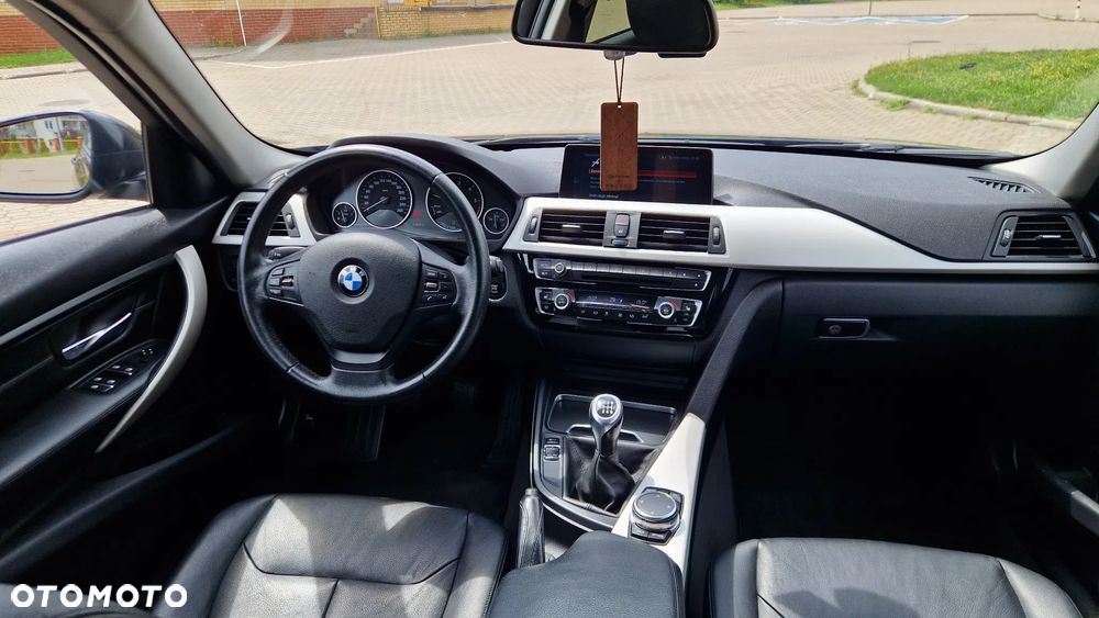 BMW Seria 3 320d Efficient Dynamic Edition Advantage - 16