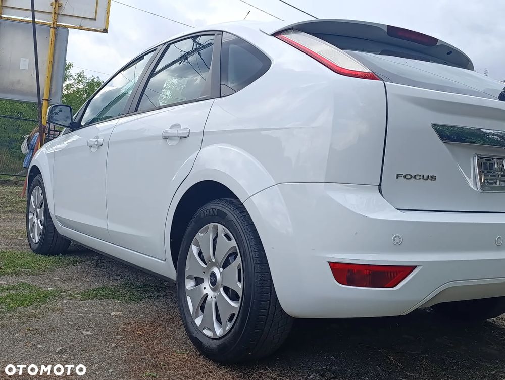 Ford Focus 1.6 Trend - 24