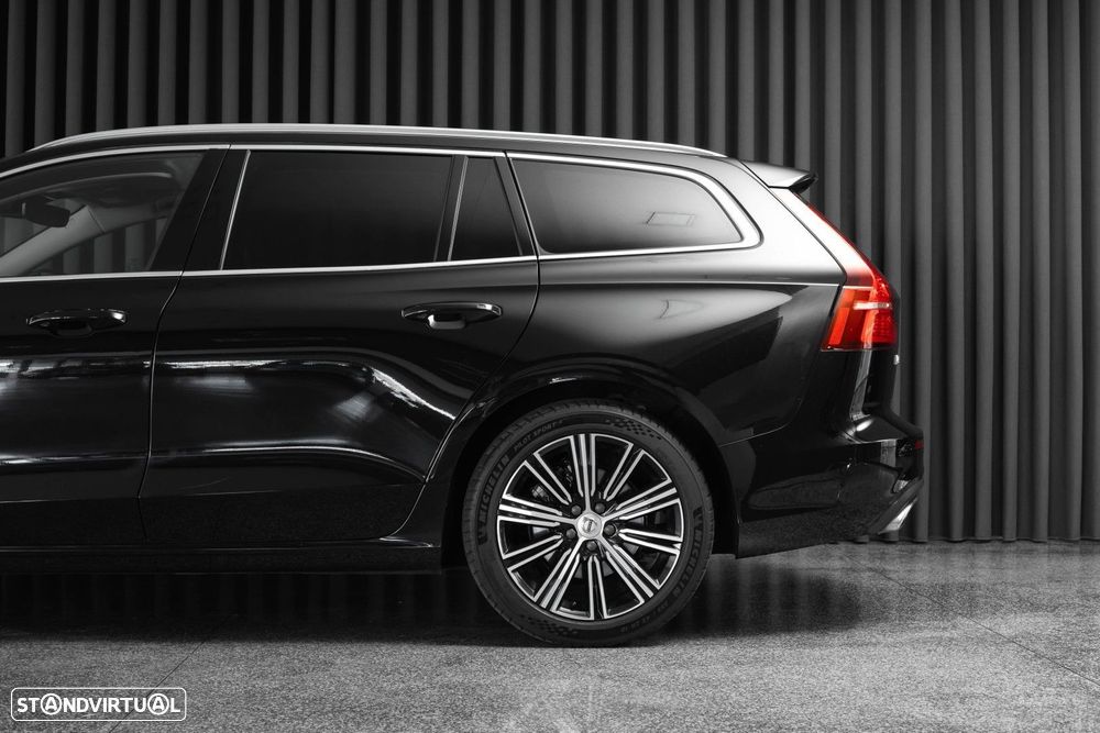 Volvo V60 2.0 B4 Momentum Geartronic - 8