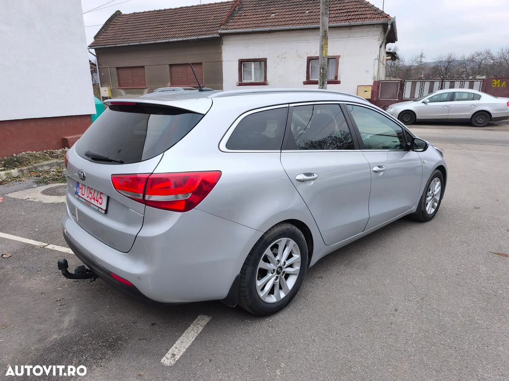 Kia Ceed 1.6 CRDi 136 ISG SW Platinum Edition - 5