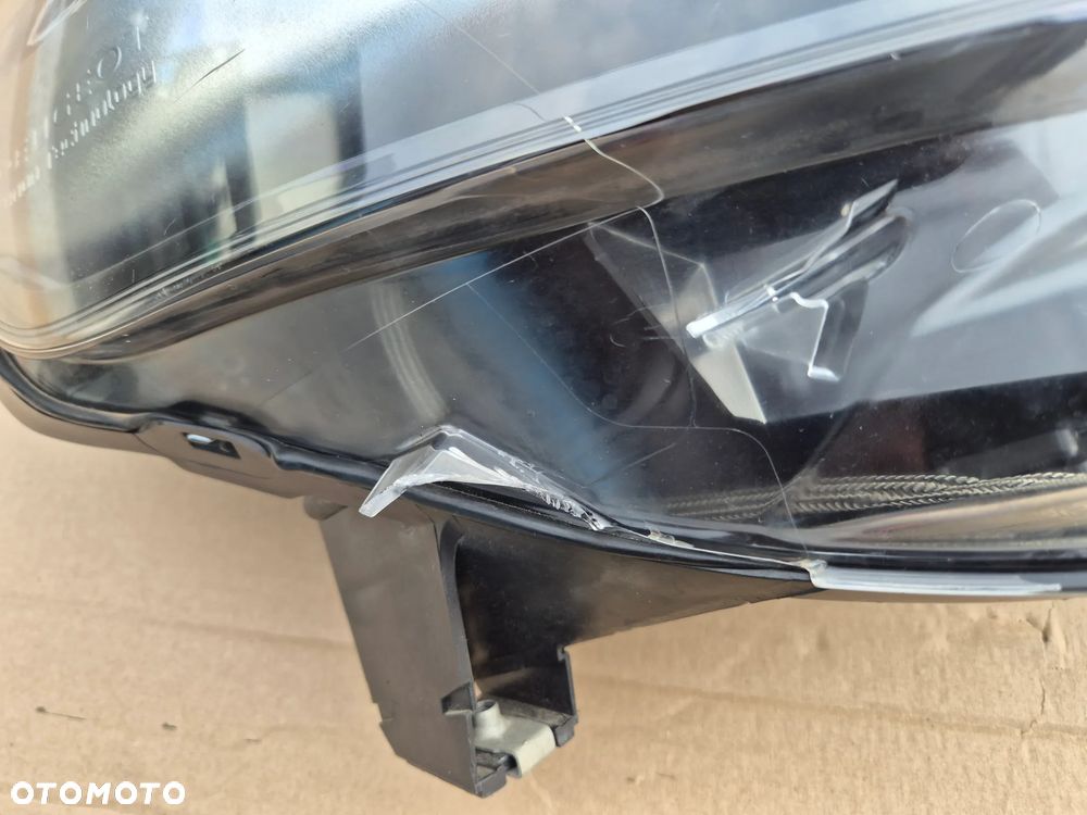 Peugeot Expert III Traveller reflektor prawy.Ksenon.OE.EU.2016- - 11