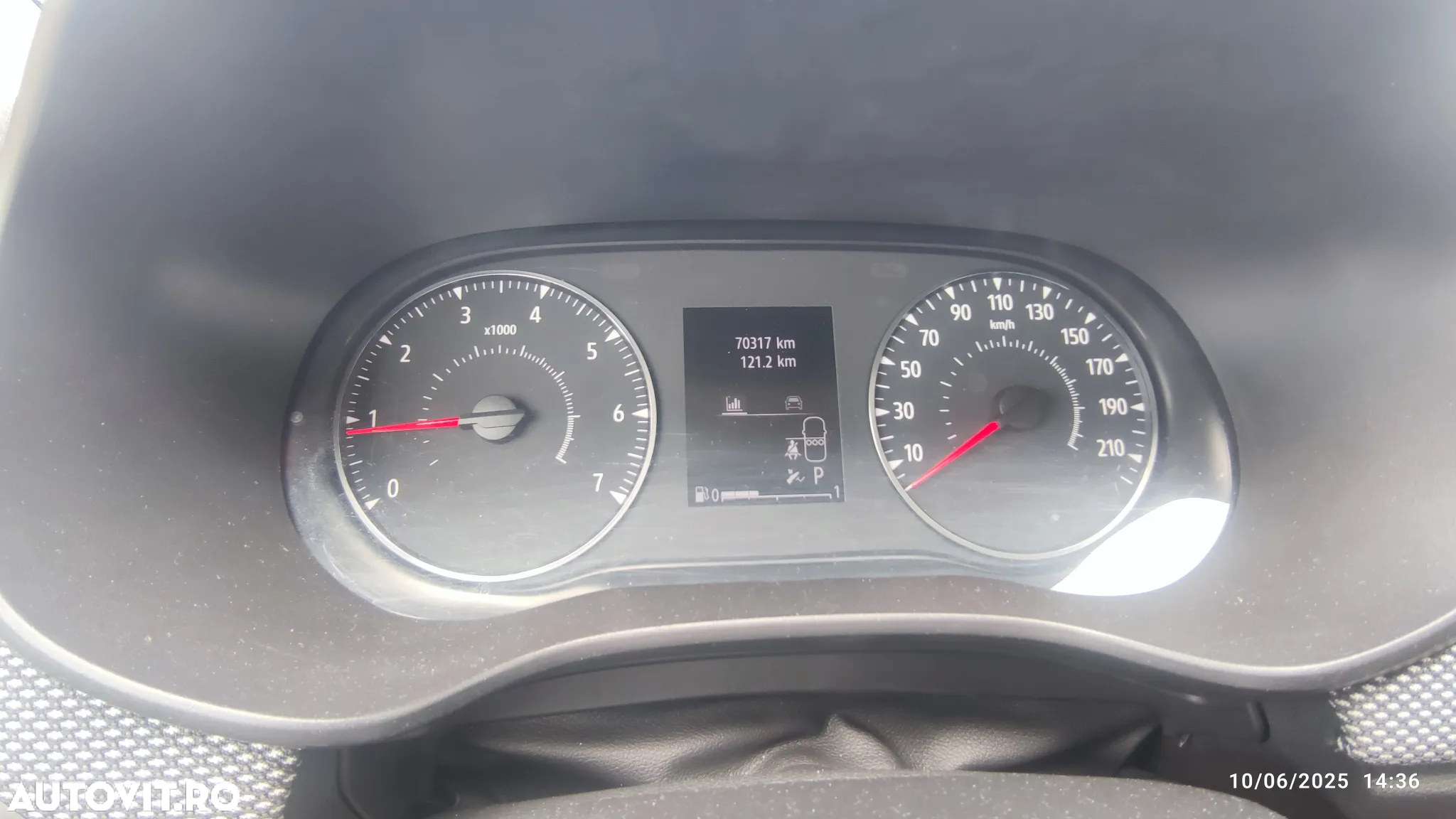 Dacia Logan TCe 90 CVT Comfort - 14