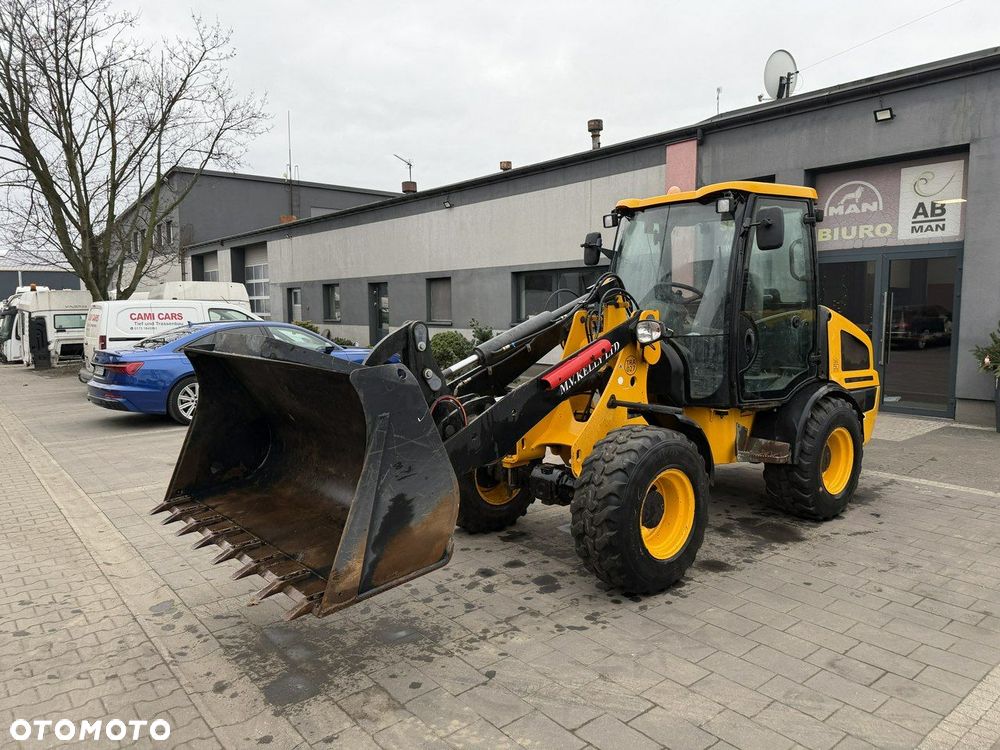 JCB 406 - 1