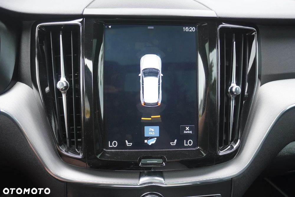 Volvo XC 60 T5 AWD Geartronic RDesign - 22
