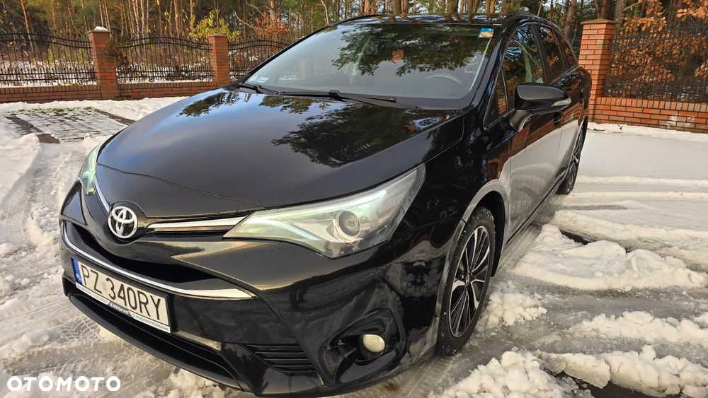 Toyota Avensis 2.0 D-4D Premium - 4