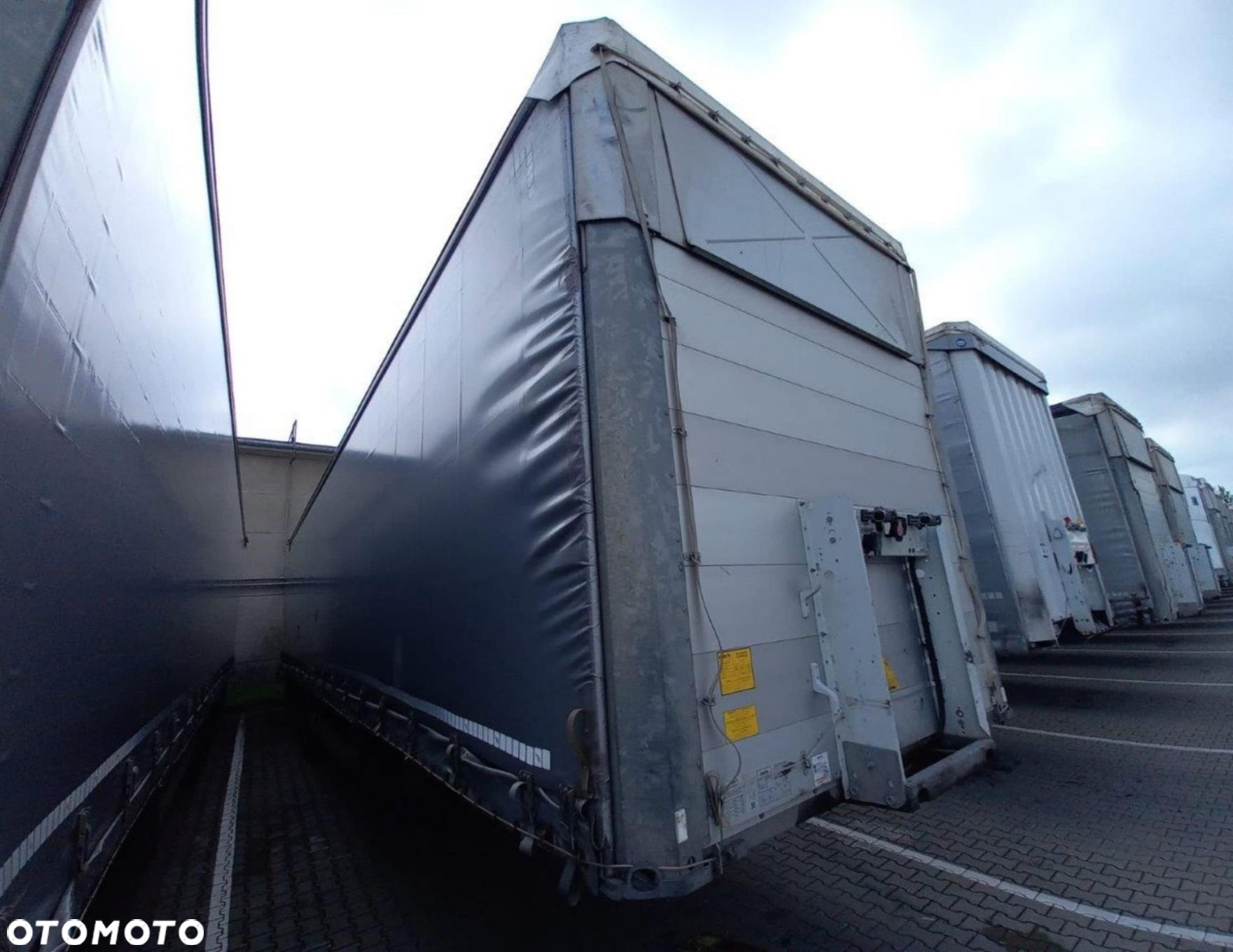 Schmitz Cargobull SCS24/L Varios - 2