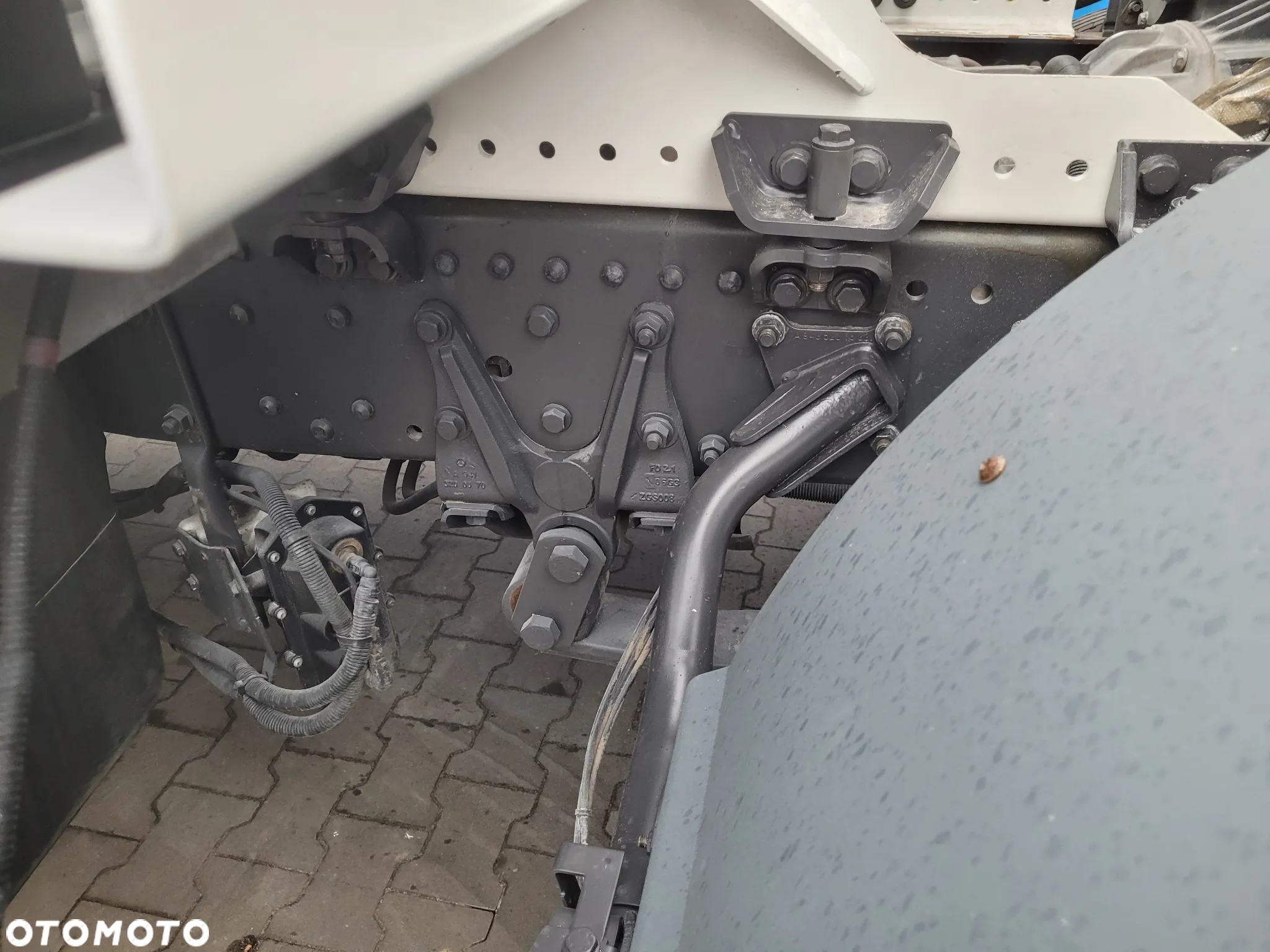 Mercedes-Benz AXOR BRAMOWIEC MEILLER - 11