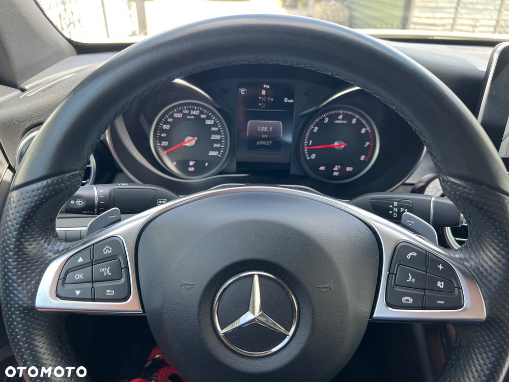 Mercedes-Benz Klasa C 300 9G-TRONIC AMG Line - 34