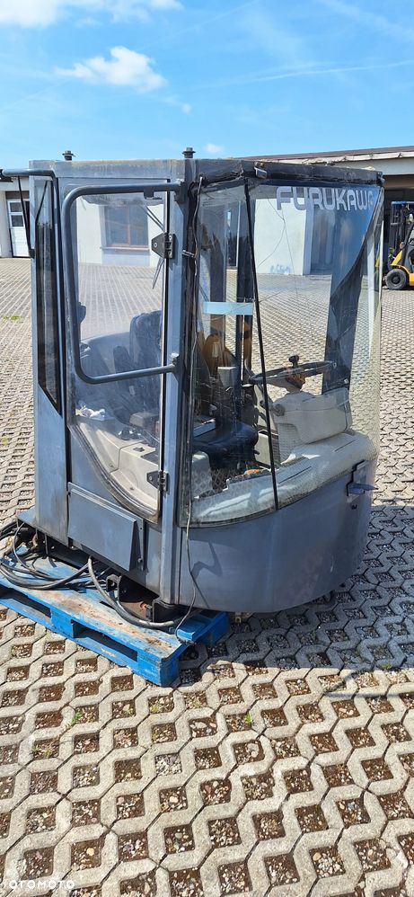 Kabina Furukawa 355 365 - 2