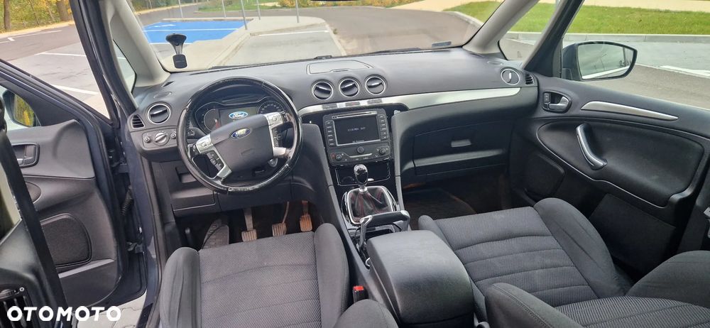 Ford S-Max - 8