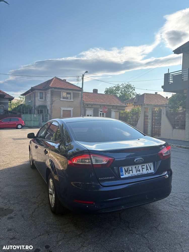Ford Mondeo 2.0 TDCi Powershift Business Class - 6