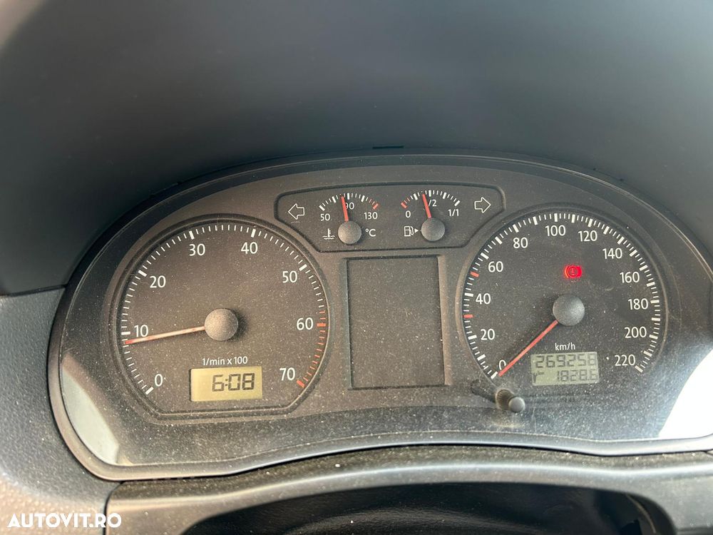 Volkswagen Polo - 4