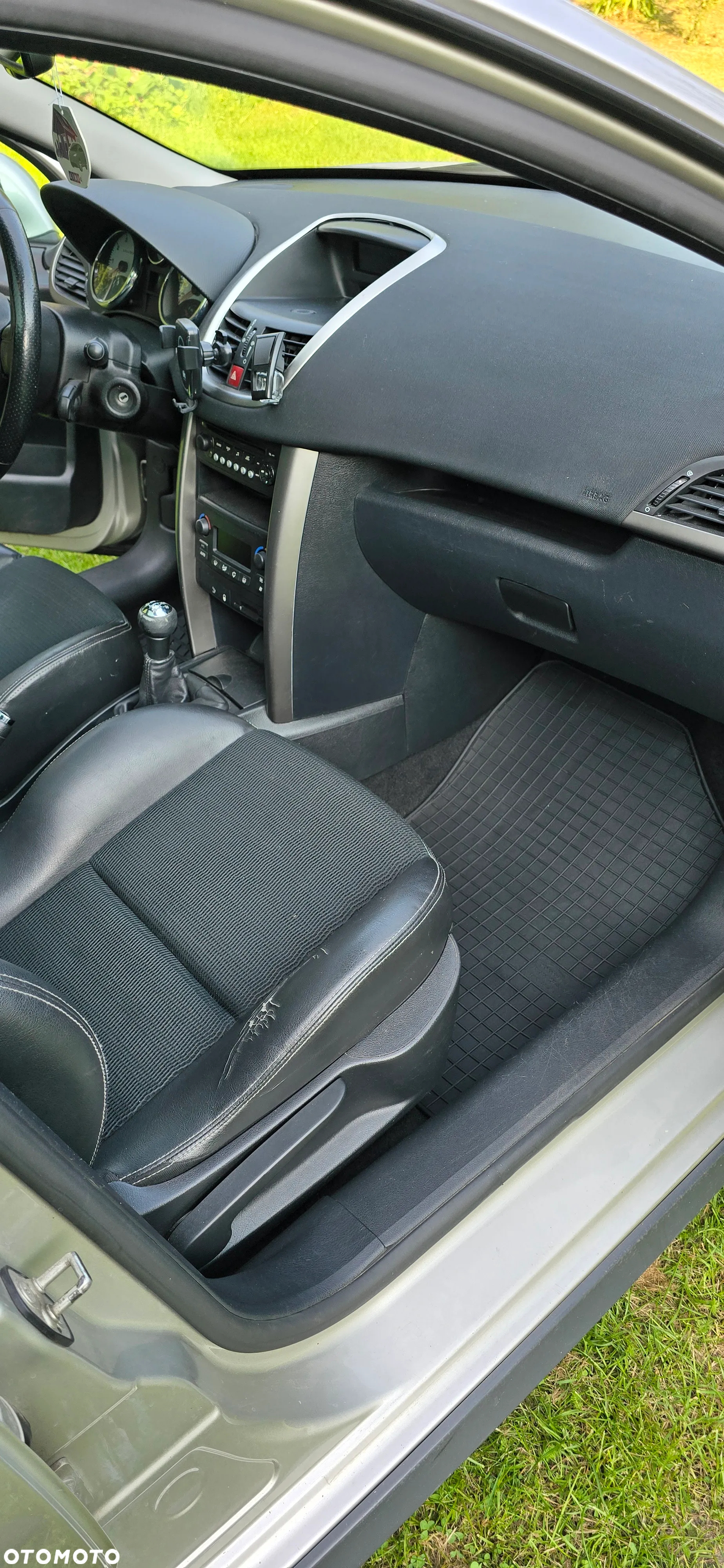 Peugeot 207 Outdoor 1.6 - 10