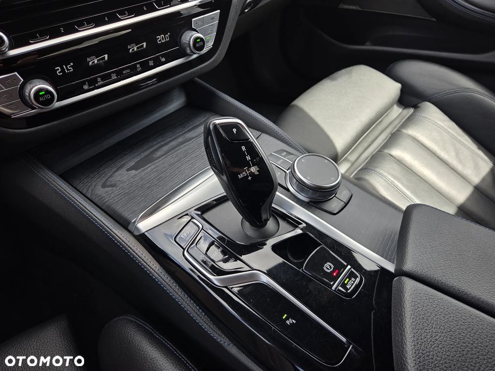 BMW Seria 5 530d xDrive mHEV M Sport sport - 31