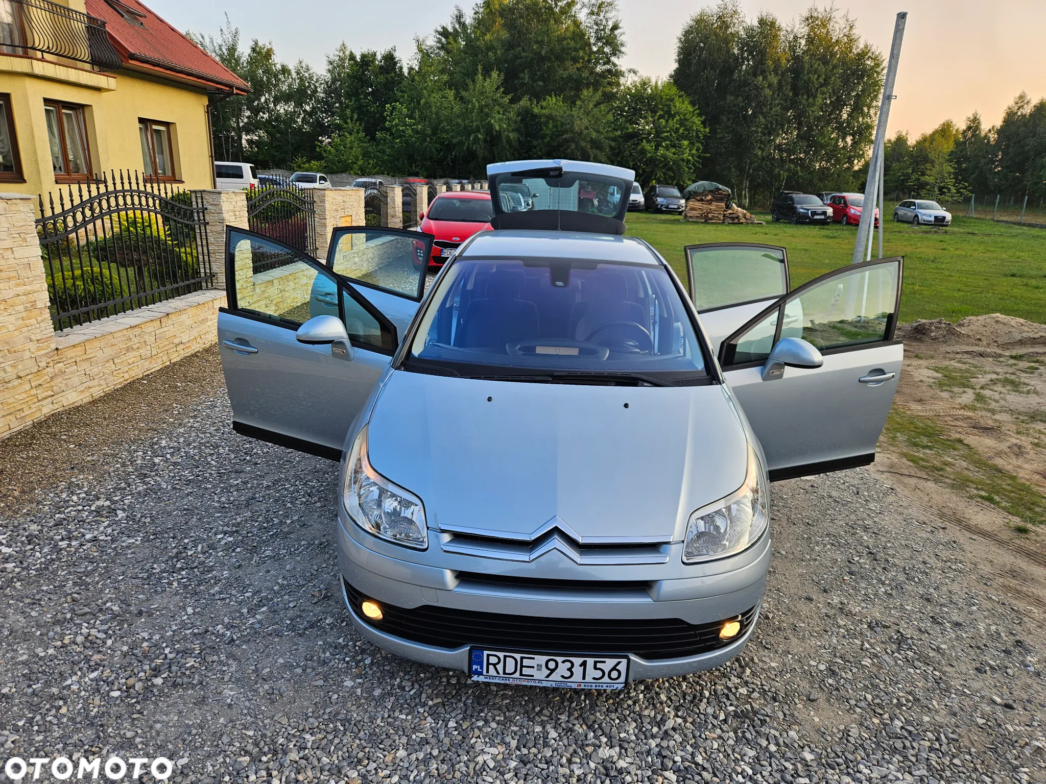 Citroën C4 1.6 16V Confort - 10