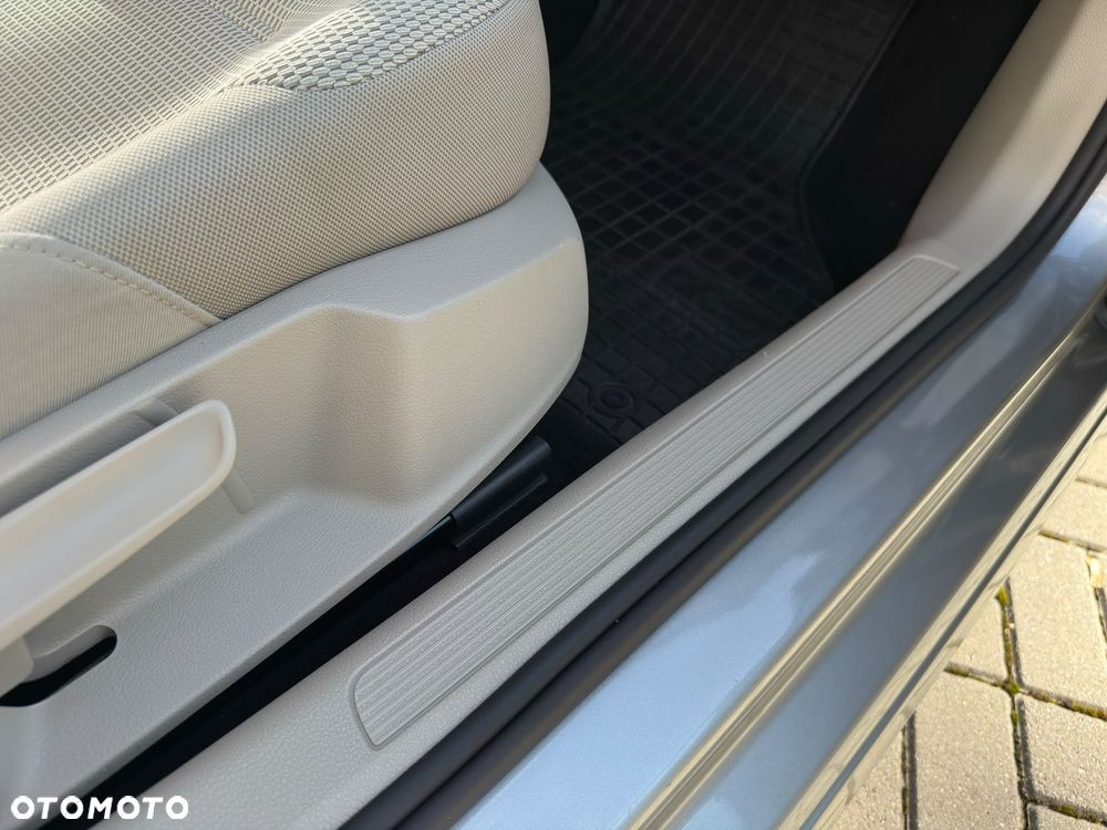Volkswagen Golf 1.6 TDI BMT Highline DSG - 33