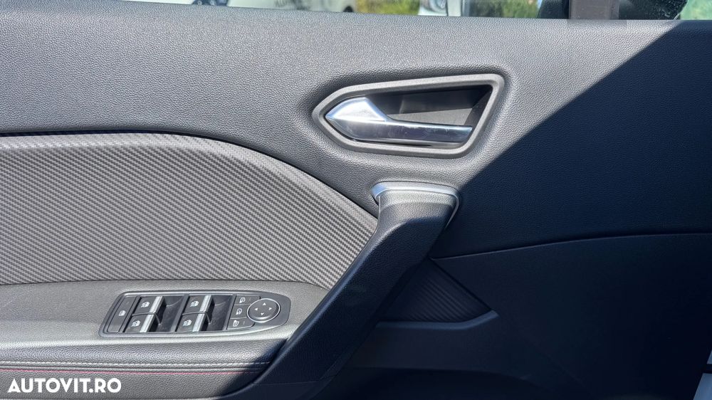 Renault Captur E-TECH 160 R.S. LINE - 8