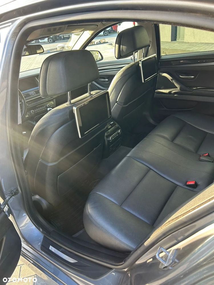 BMW Seria 5 530d xDrive - 11