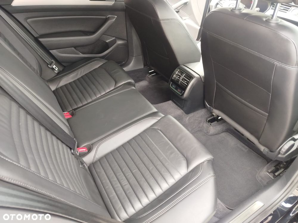 Volkswagen Passat 2.0 TDI SCR DSG 4Motion Business - 15