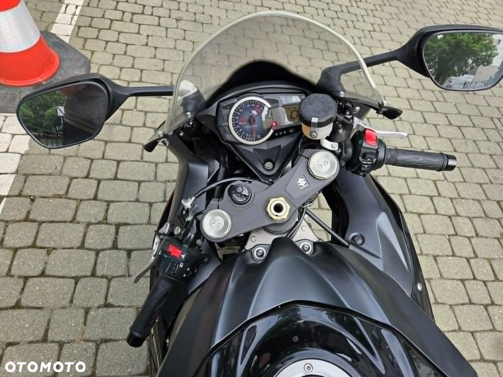 Suzuki GSX-R - 7