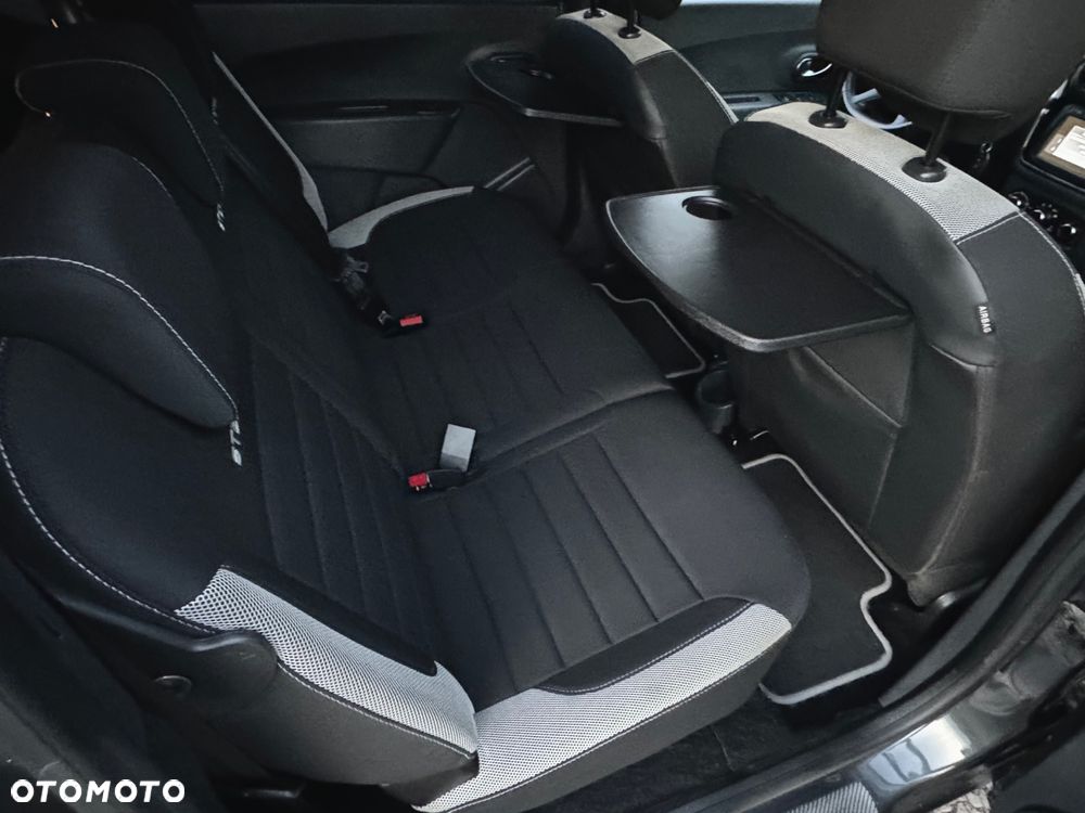 Dacia Lodgy Blue dCi 115 (7-Sitzer) Stepway - 13