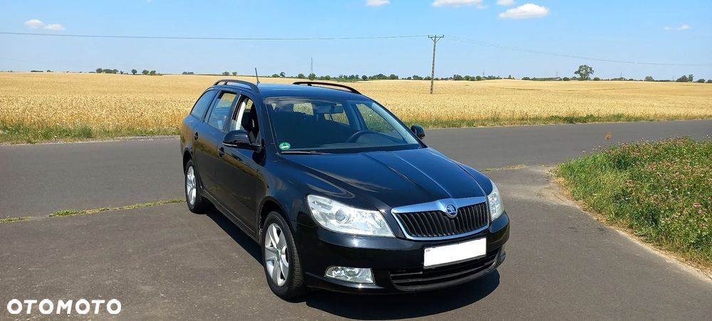 Skoda Octavia 1.6 Combi Ambiente - 12